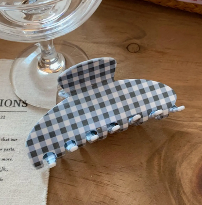 Checkered Retro Clip