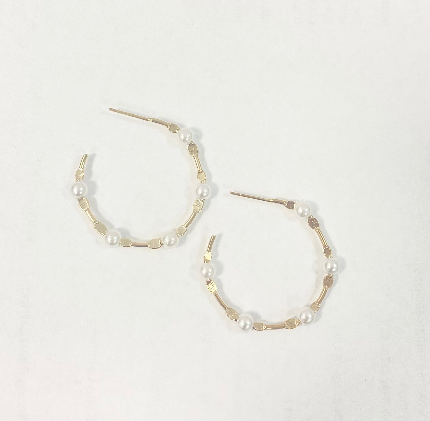 Greta Pearl Hoop Small